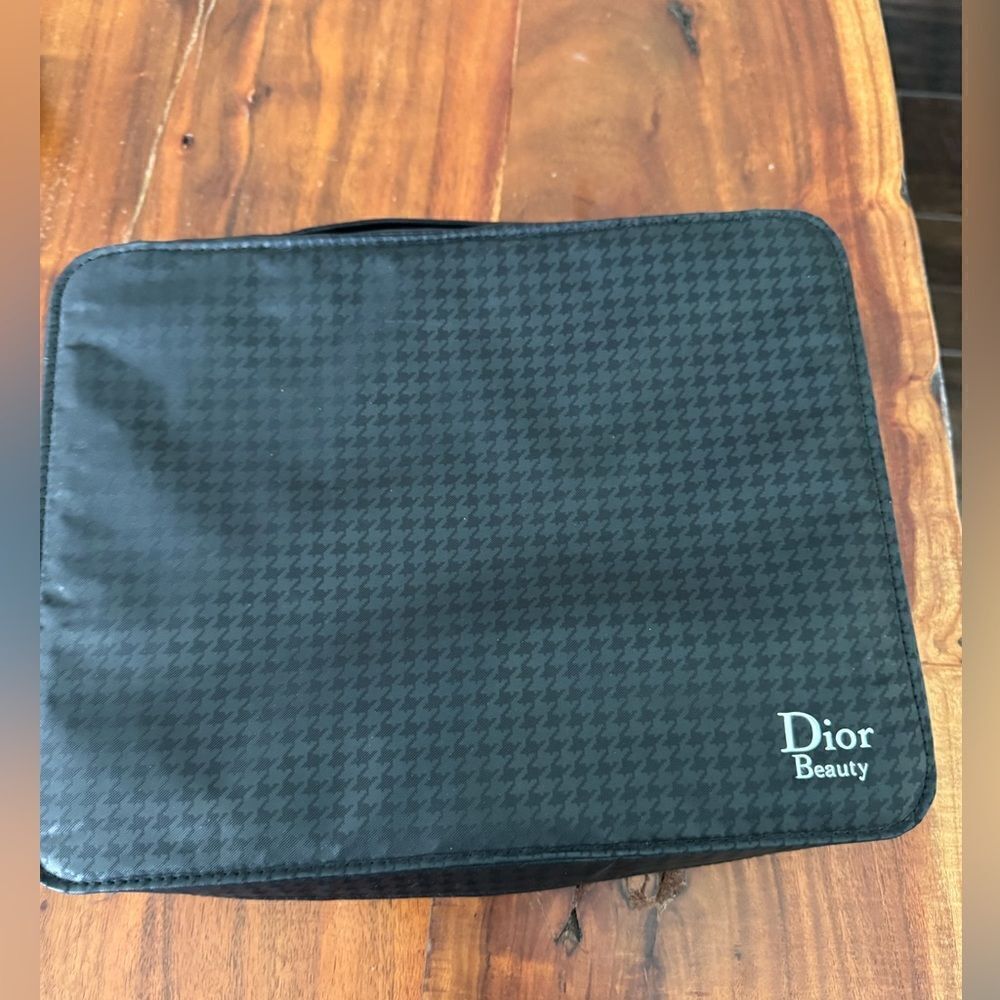 DIOR BEAUTY COSMETIC CASE TRAVEL ORGANIZER- WITH HANDLE-HOUNDSTOOTH-EUC Retired